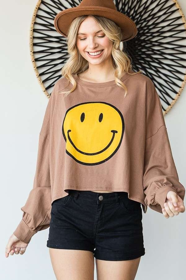 Smiley Face Long sleeve Crop Top Crop Tops Graphic T - shirts Fashion Bravada
